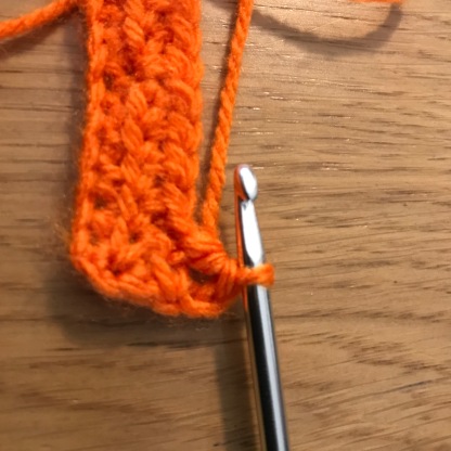 visible space between 2CH turn and adjoining stitches